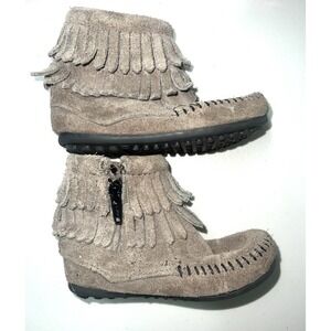 Minnetonka Moccasins little Kids 7 Double Layer Fringe Boots Side Zip Children's